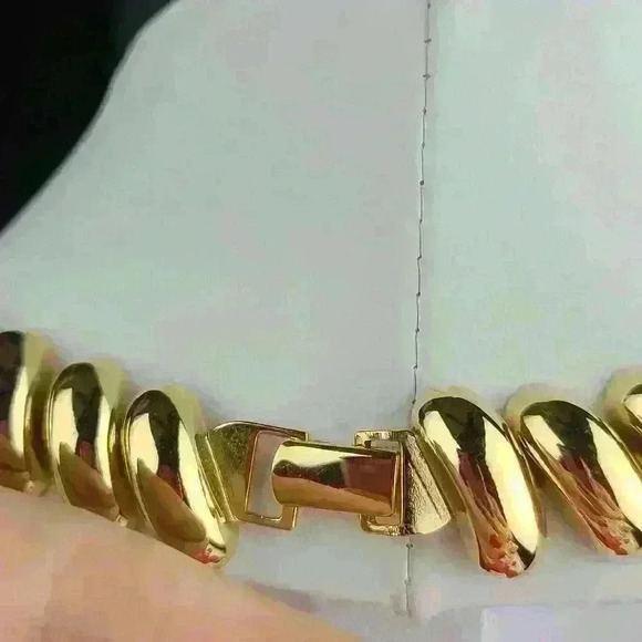 Vintage Napier Gold-toned necklaces set of 3 - Picture 13 of 16